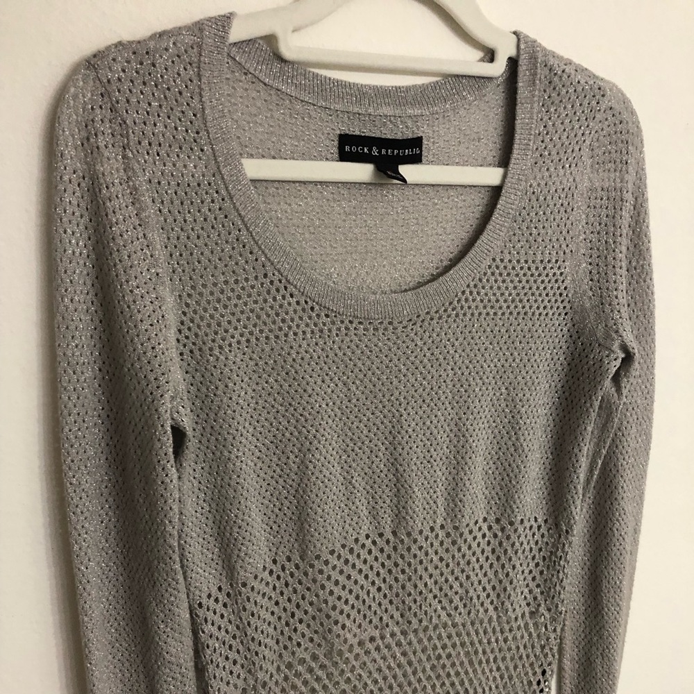 Grey sparkly top